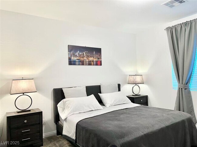 Foto del edificio - 3713 Neblina Dr