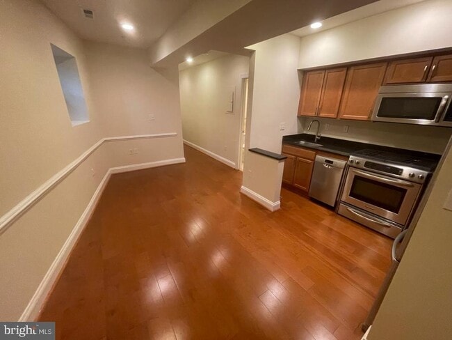 Foto del edificio - 1033 Park Rd NW