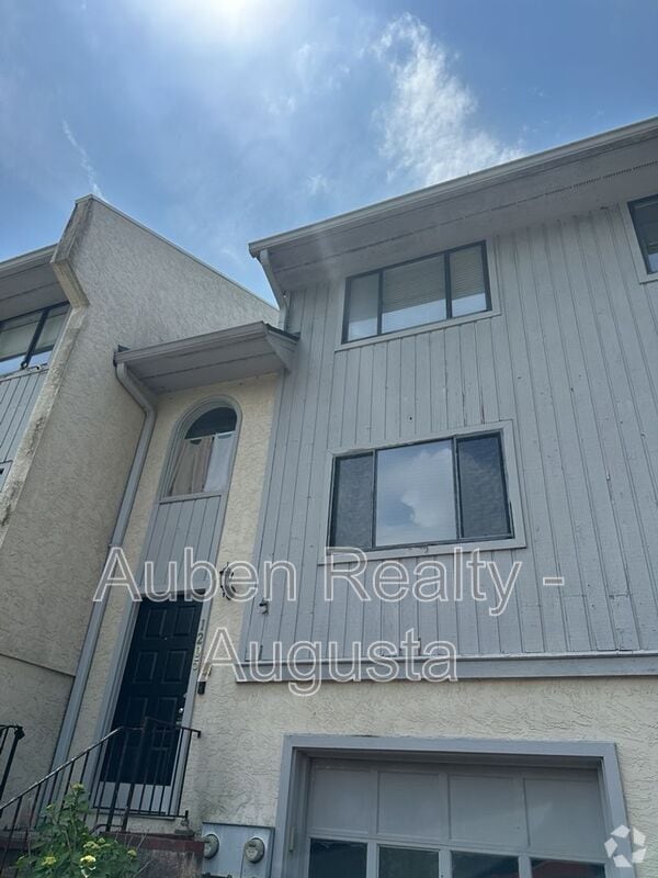 Building Photo - 1205 Mersac Ct