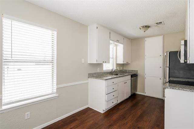 Building Photo - 619 Prairie View Dr