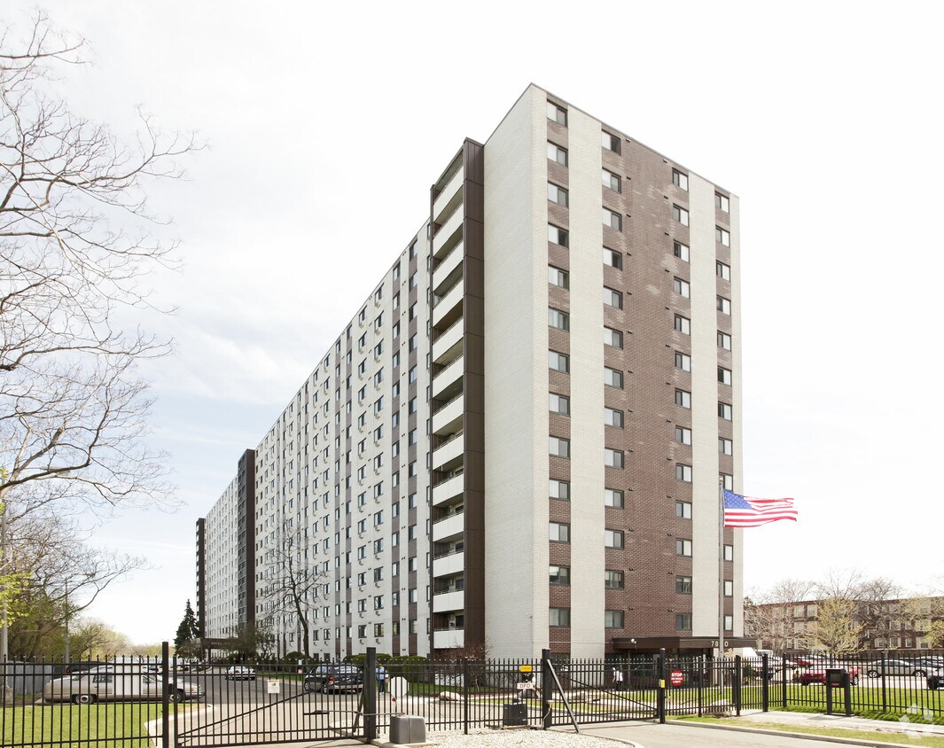 River Towers Senior Apartment Apartments Detroit, MI