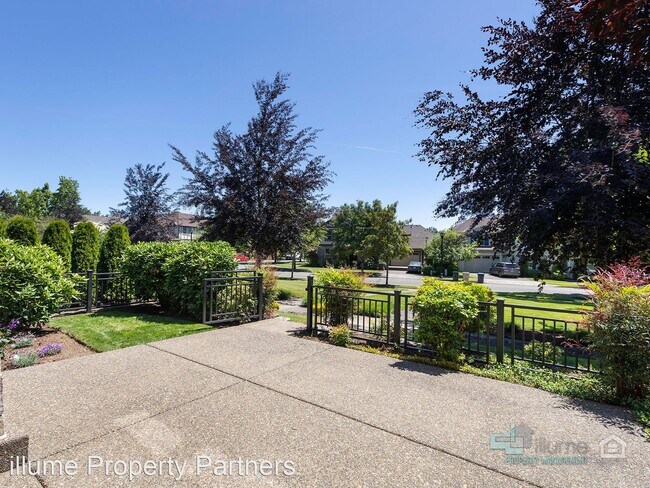 Building Photo - 3 br, 2.5 bath House - 29473 SW Milano Ln