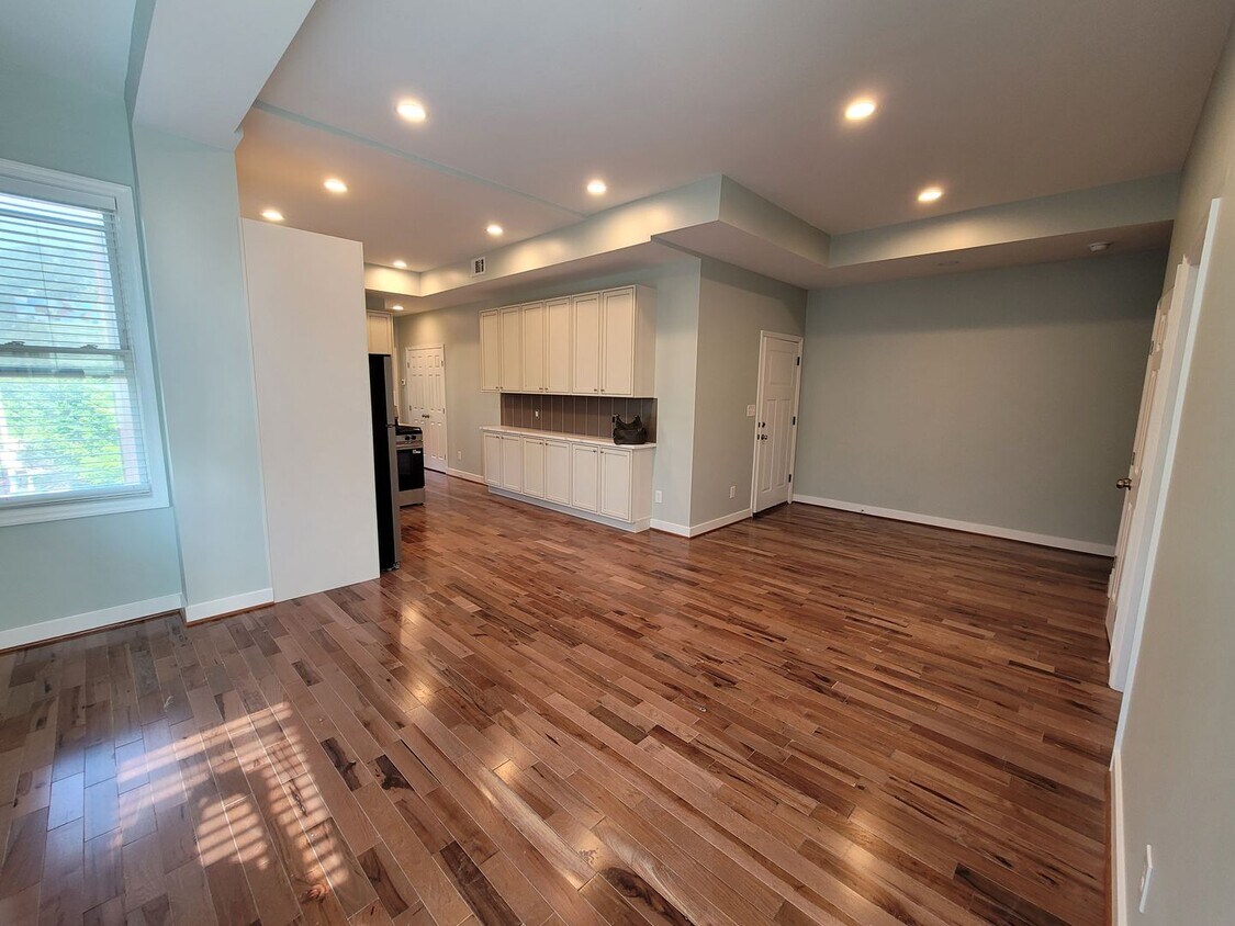 Foto principal - 2901 N Calvert St
