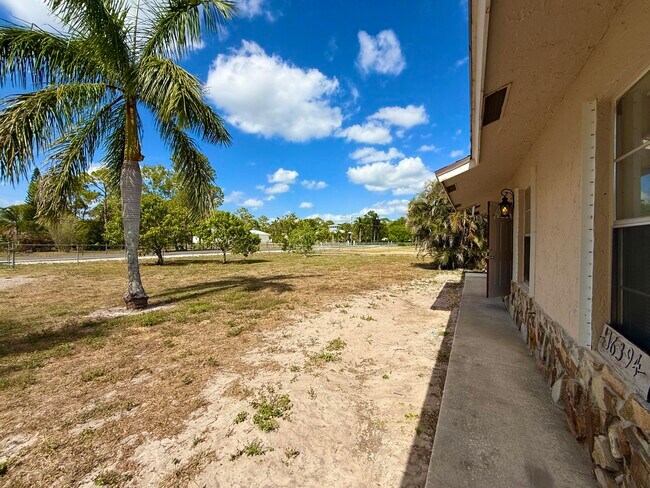 Building Photo - 16394 Pimlico Dr E
