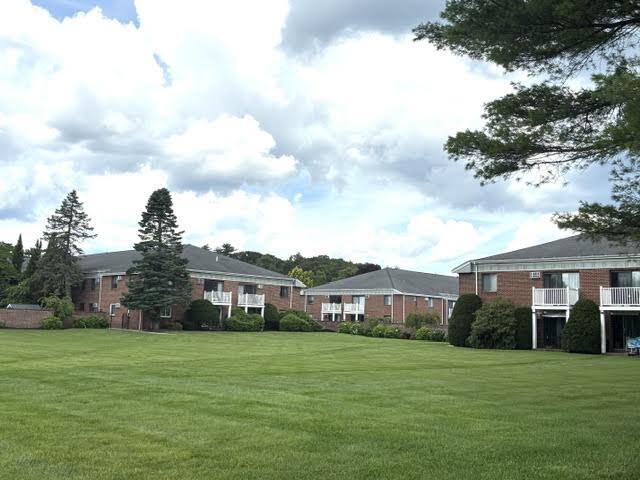 Building Photo - 760 Farm Rd