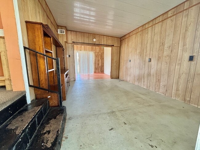 Building Photo - Unfurnished 2 Bedroom Manufactured Home in...