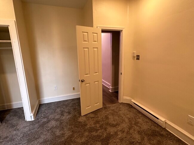 Bedroom - 6922 Ogontz Ave