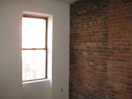 Foto del edificio - 303 W 21st St