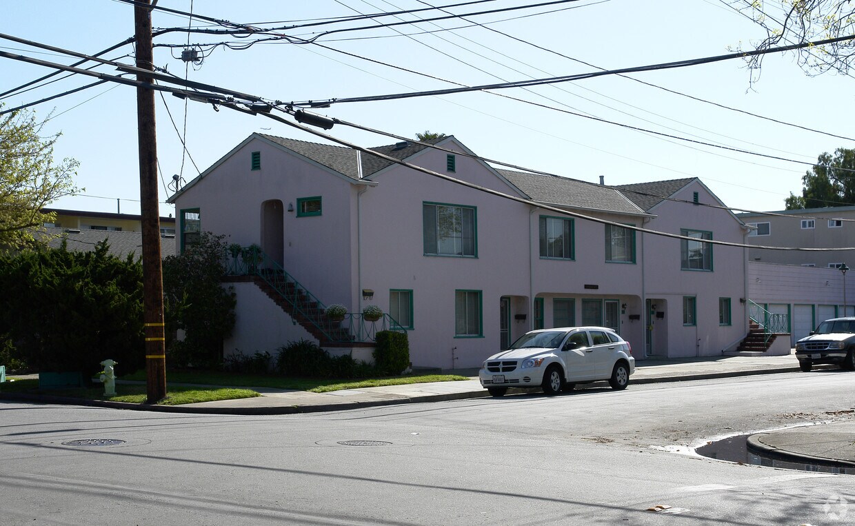 Building Photo - The Donbar Apartments
