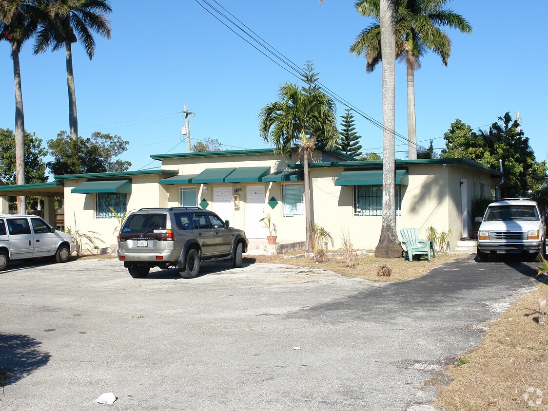 Primary Photo - 1494 W Dixie Hwy