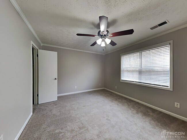 Foto del edificio - 4073 Red Laurel Way SW