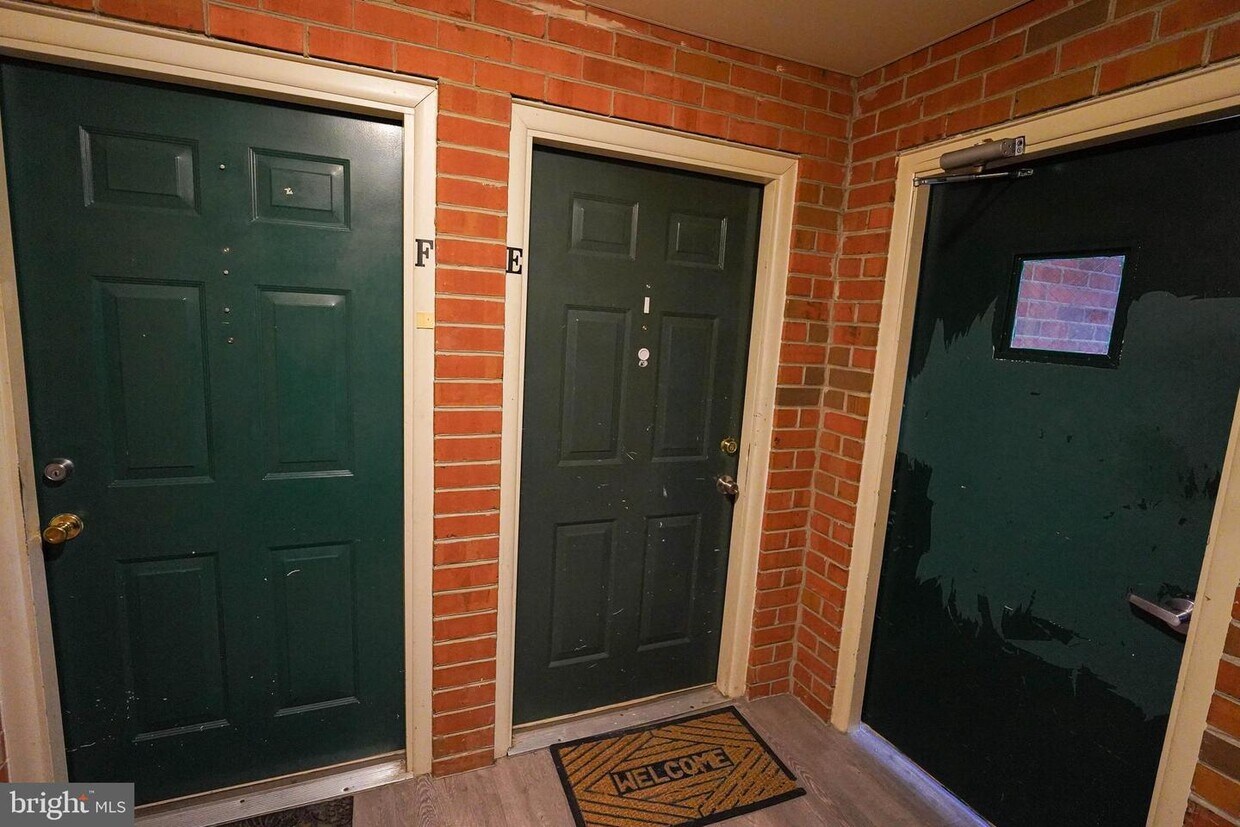 804 College Ln Unit E, Salisbury, MD 21804 Room for Rent in Salisbury