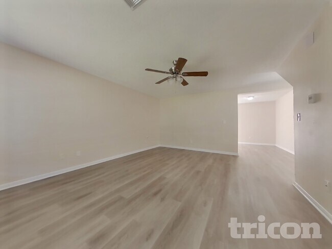 Foto del edificio - 3259 Jorns St