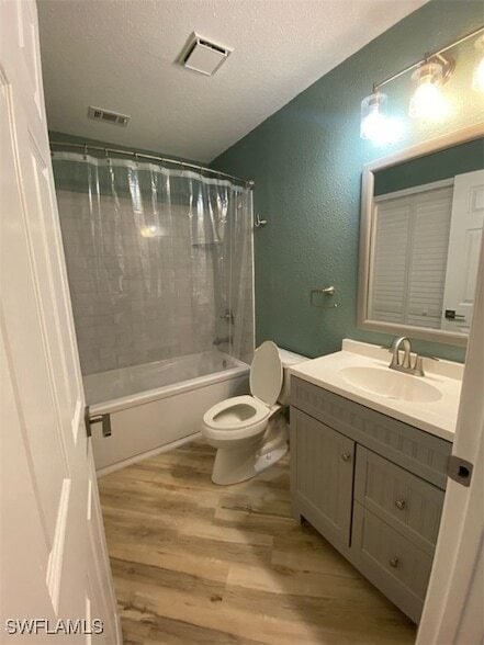 Building Photo - 10798 Regent Cir