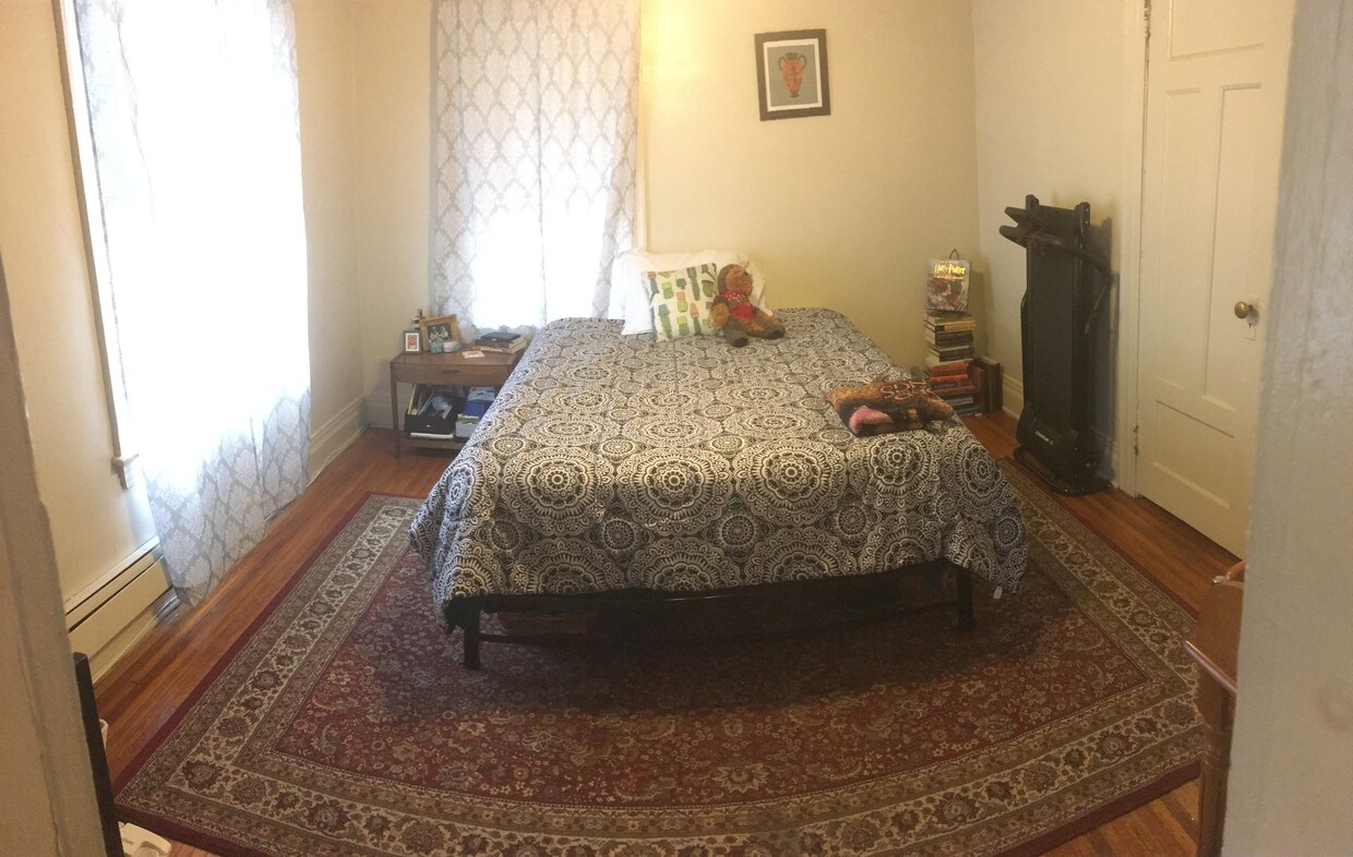 Foto principal - 340 S Goodman St
