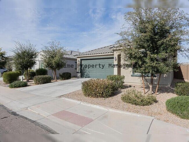 Foto del edificio - 43606 Juniper Ave