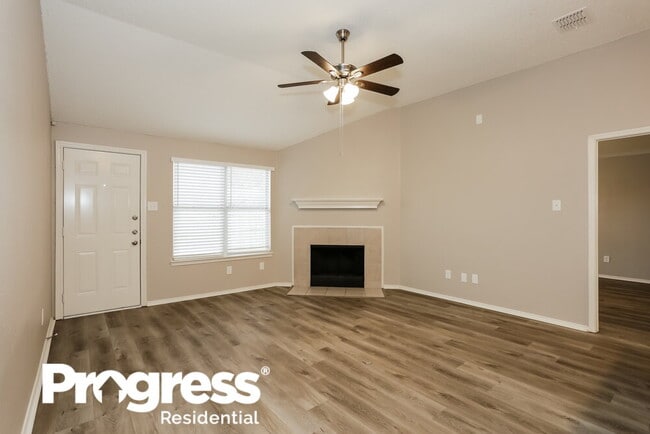 Foto del edificio - 841 Beaver Creek Dr