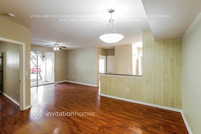 Foto del edificio - 2548 Centergate Dr