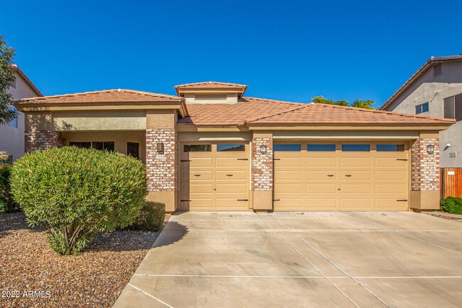 Foto del edificio - 14440 W Redfield Rd