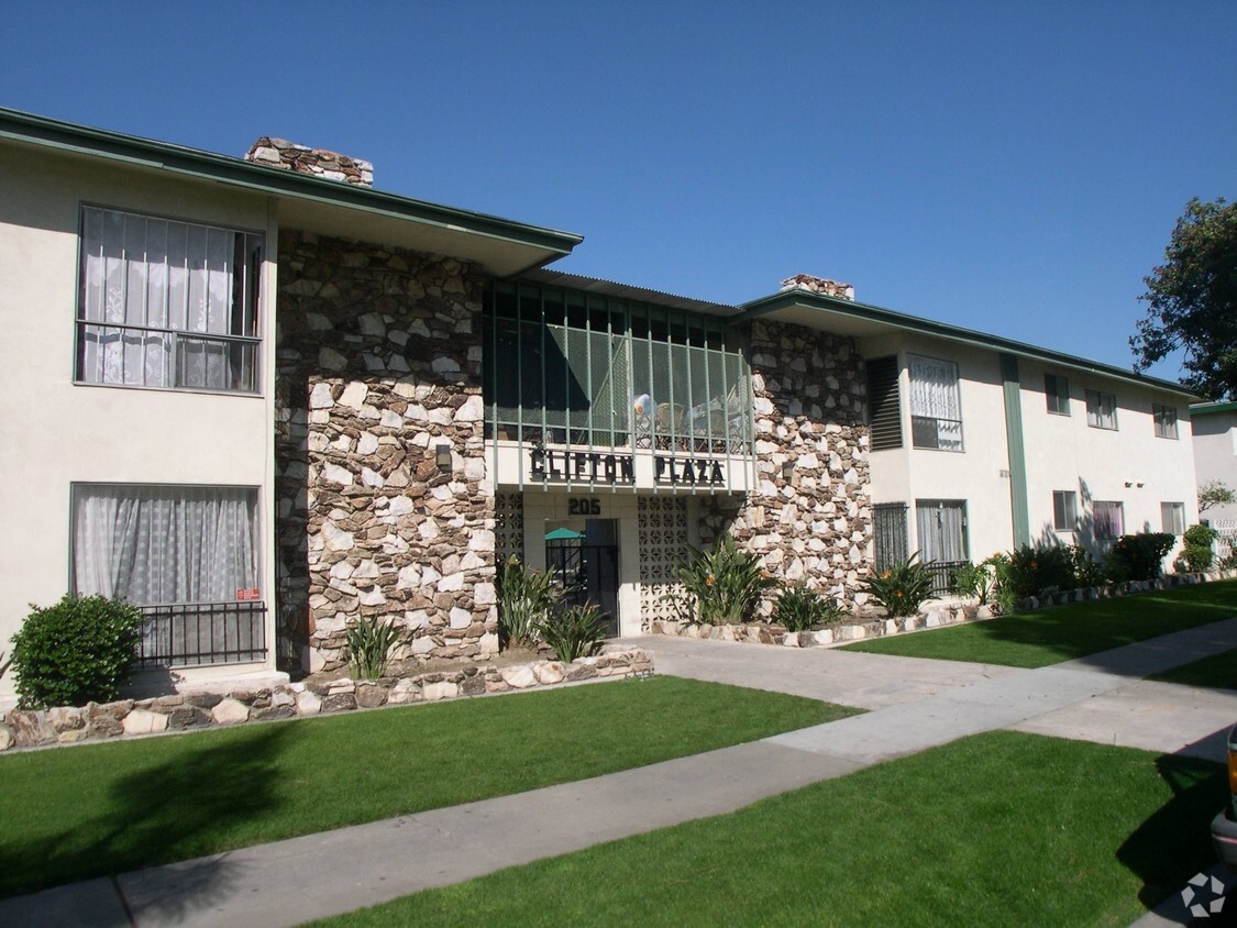 Primary Photo - Clifton Plaza Apartments