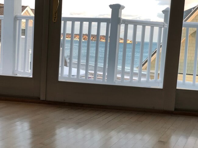 Master bedroom ocean view balcony - 26 Greystone Park