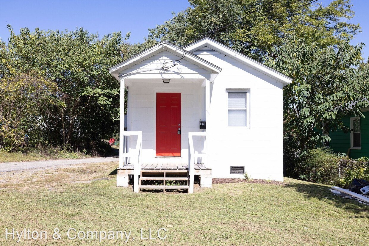 1 br, 1 bath House 121 St Marks St House Rental in Petersburg, VA