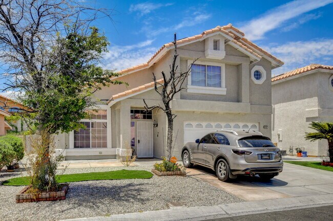 Foto del edificio - Recently Remodeled 3 Bedroom 2 Bathroom Town House