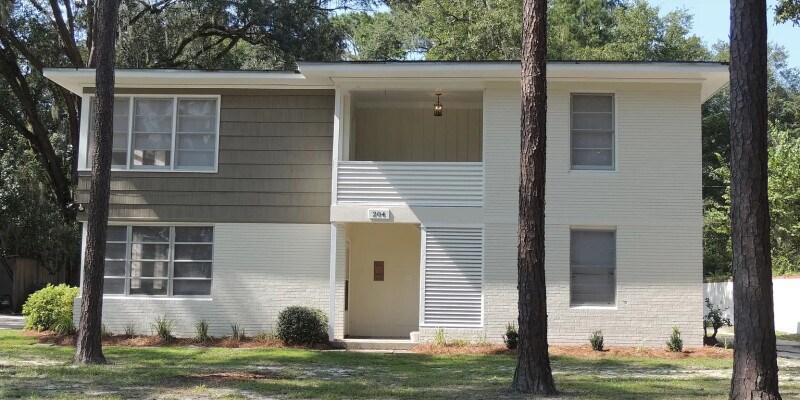 Primary Photo - 204 Brookwood Pl