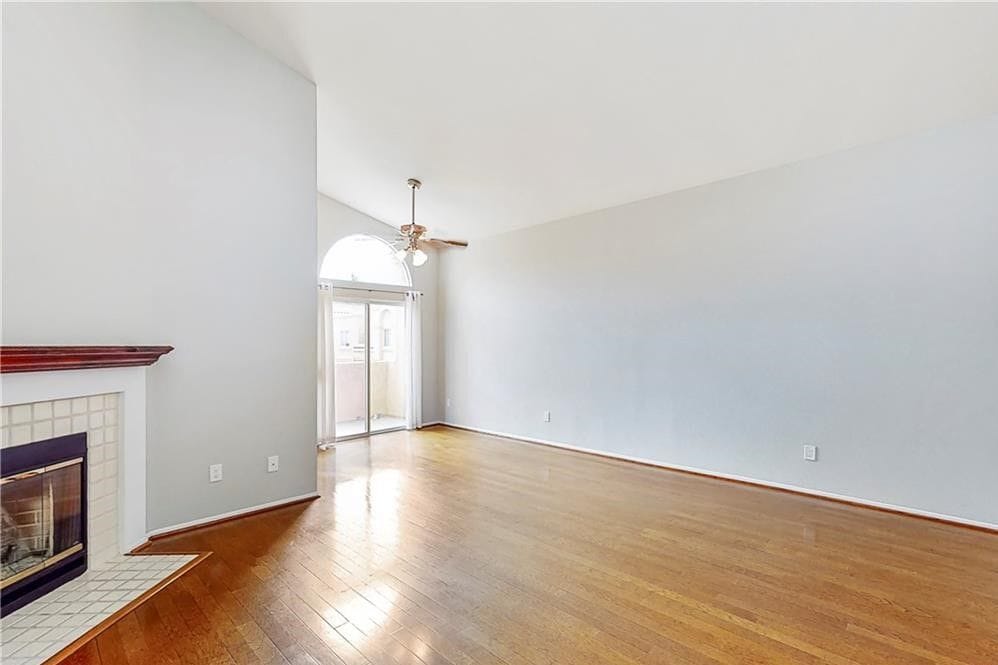 Foto del edificio - 25120 Steinbeck Ave