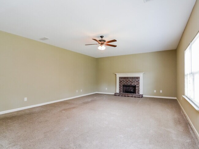 Foto del edificio - 770 Helm Ln NW