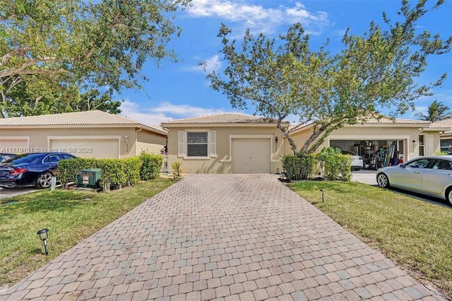 Building Photo - 8508 Water Cay