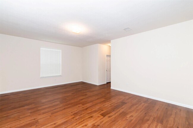 Foto del edificio - 6274 Brenwood Cir