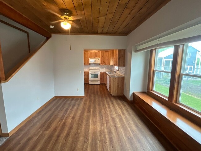 Building Photo - Nice Home for Rent in Harrisburg, Workshops!