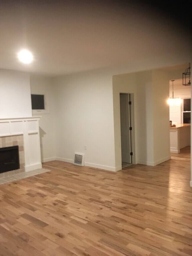 Foto del edificio - 704 cherry st