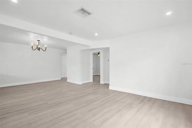 Foto del edificio - 4000 Grove St S
