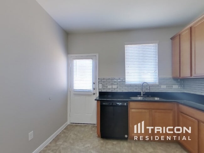 Foto del edificio - 6718 Atlasridge Dr