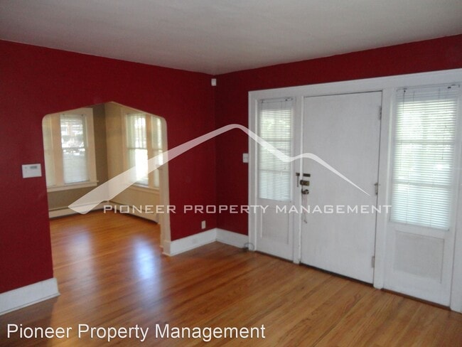 Building Photo - 2 br, 1 bath House - 1682 S. Washington St.