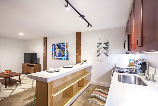 Foto del edificio - 219 E Bank St