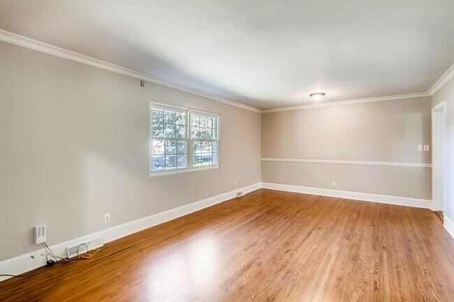 Building Photo - 7511 Monroe Rd, Charlotte, NC, 28212