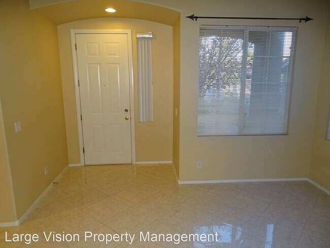 Foto del edificio - 4 br, 2.5 bath House - 9849 Ridge Hill Street