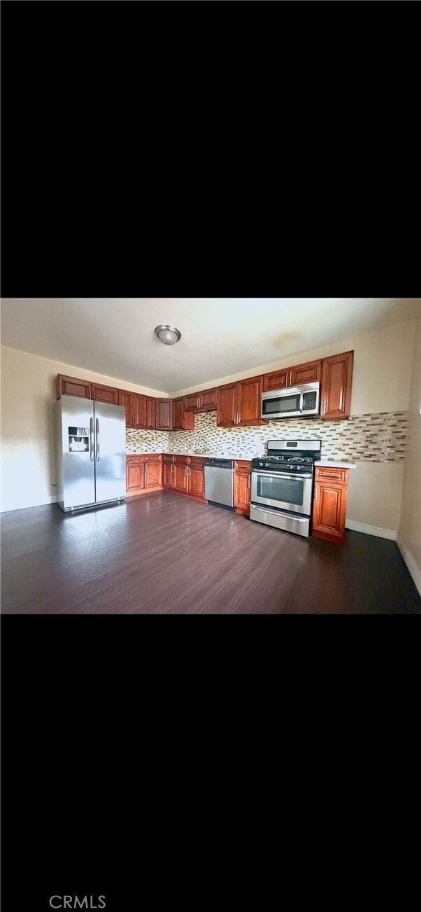 Foto del edificio - 1325 E 7th St