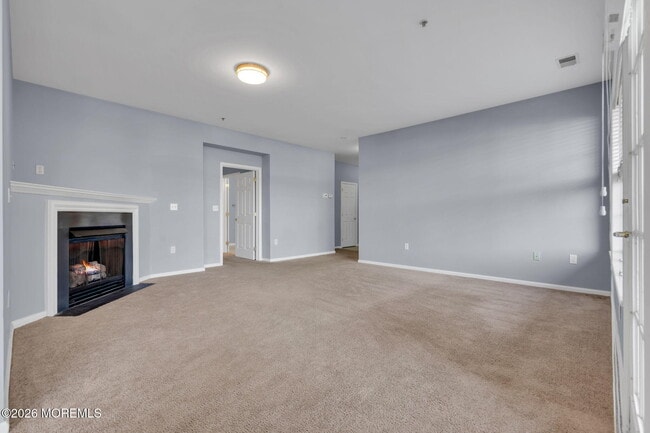 Building Photo - 301 St Andrews Pl