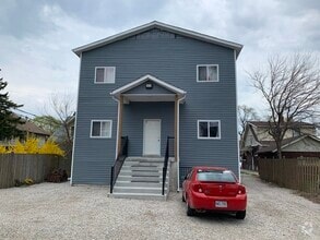 Building Photo - 385 Askin Av