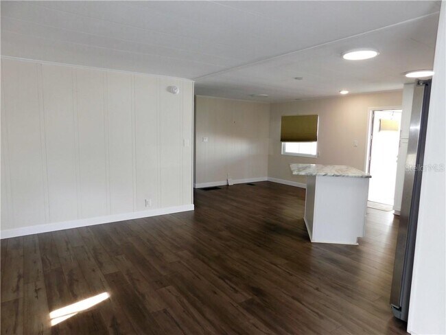 Foto del edificio - 299 Tarpon Ln