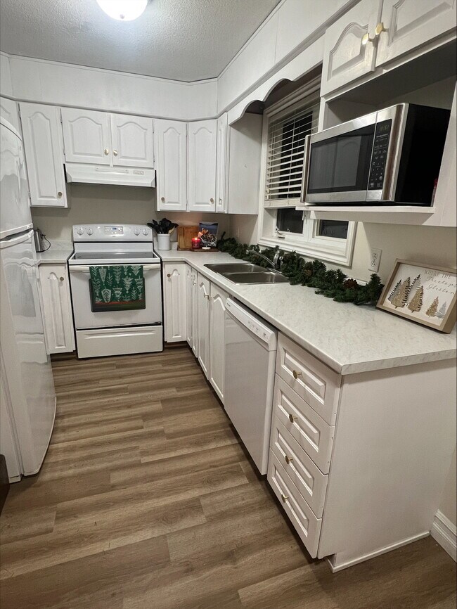 Photo du bâtiment - 13 Penney Crescent