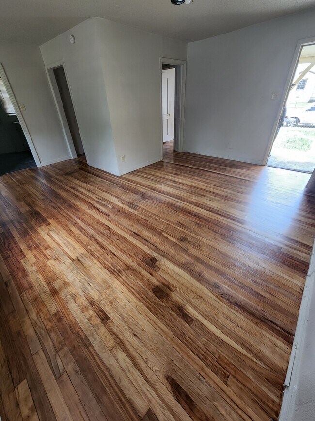 Building Photo - 2644 Canberra Ct