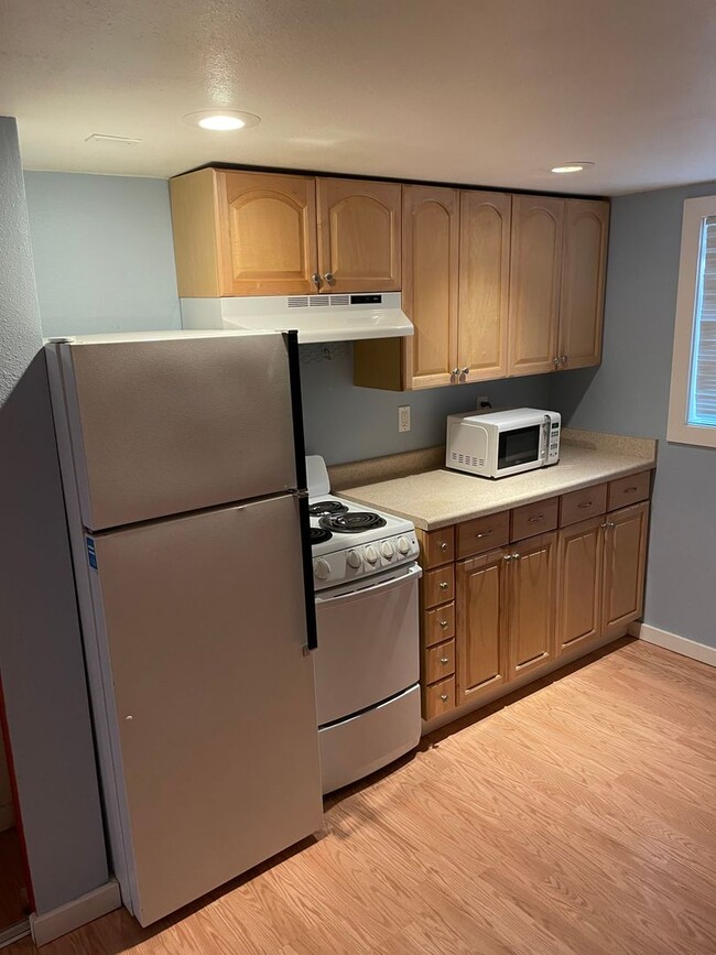 Building Photo - Beautiful Basement Apartment on Capital Hill