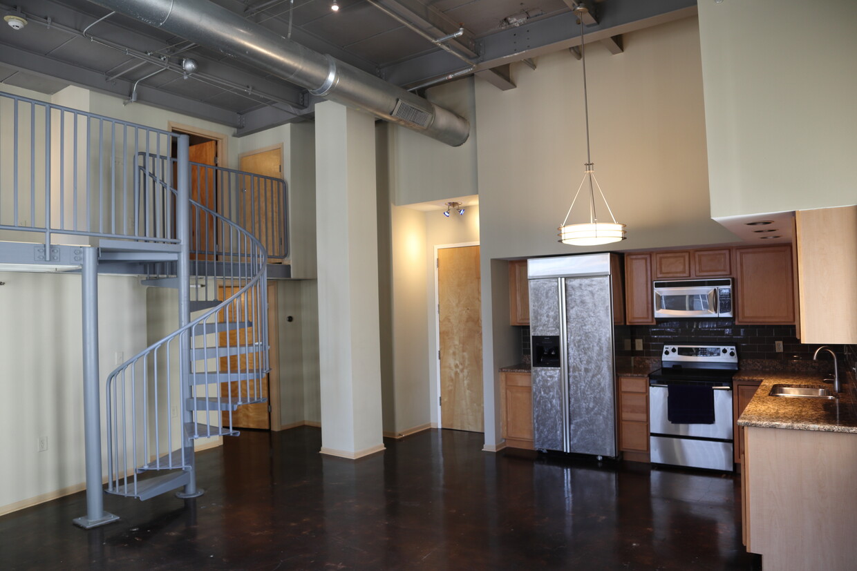 Primary Photo - 110 N 3rd St