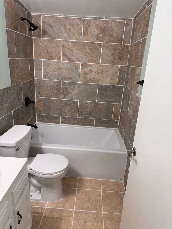 Building Photo - 13 McKinley St