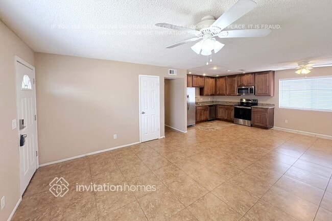 Building Photo - 955 S Pioneer